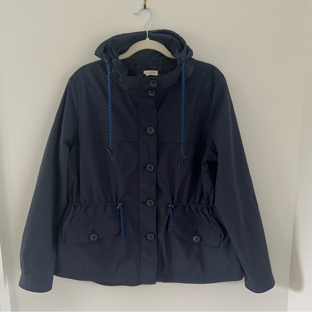 ☔️EUC!💧J. Crew raincoat with hood